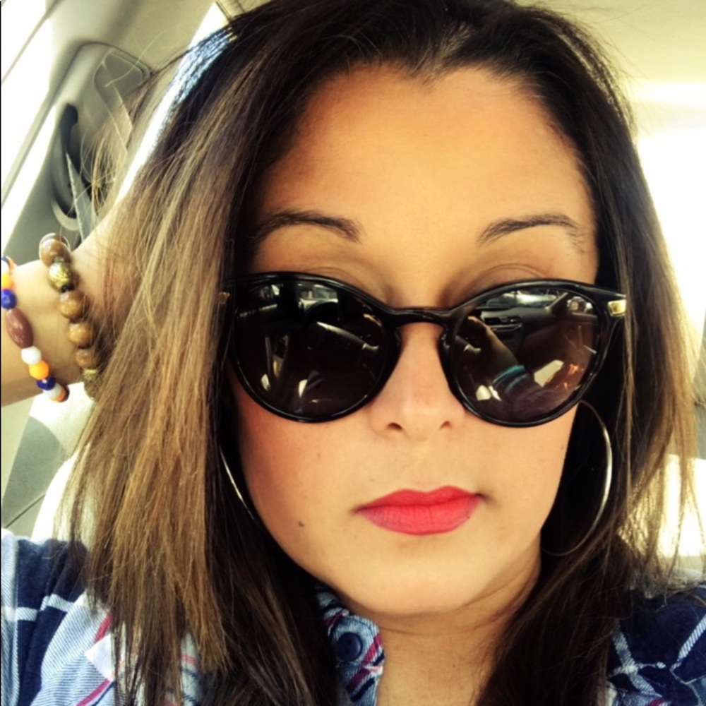 Meet your Posher, Lorena